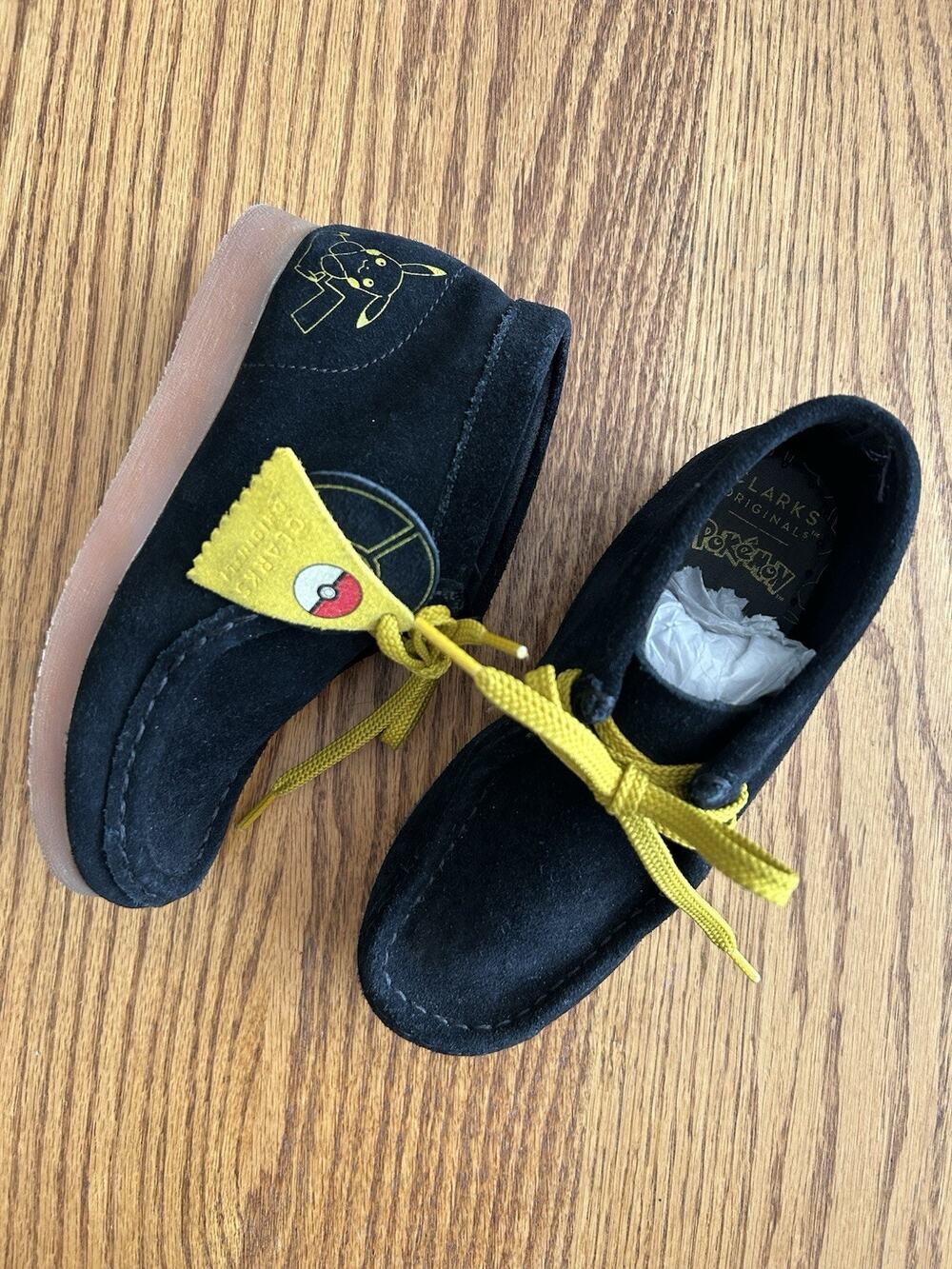 Clarks Originals Pokémon Wallabee Mist Suede Boot Shoe Black Pikachu Boys 13.5W